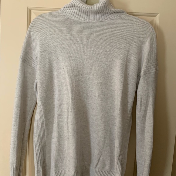 Old Navy Sweaters - Cream Turtleneck Sweater- Medium